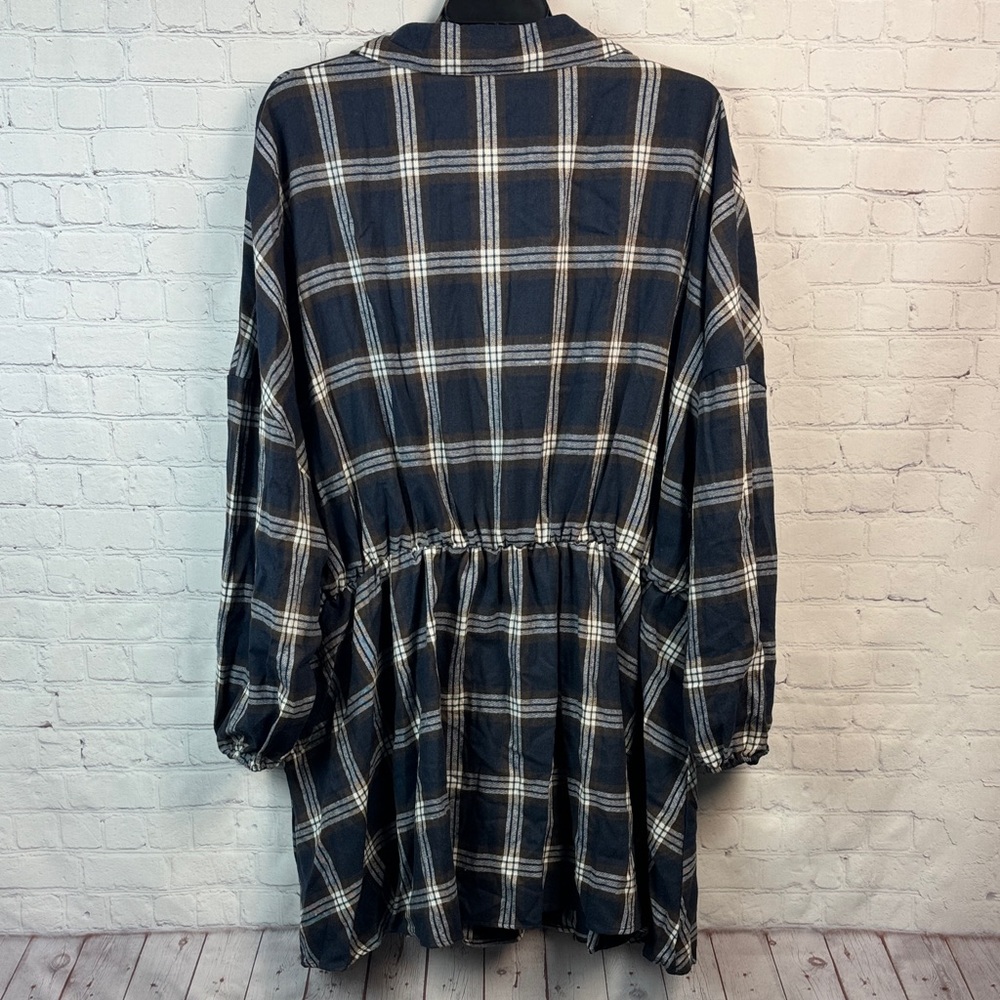 BloomChic Navy Plaid Flannel Long Sleeve Tunic Top Plus Size 6X (30) - Picture 7 of 7